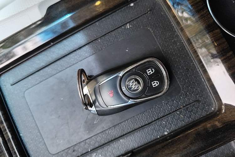 Used Buick GL8 2018 ES 28T Comfort Model China VI Standard Vehicle Key