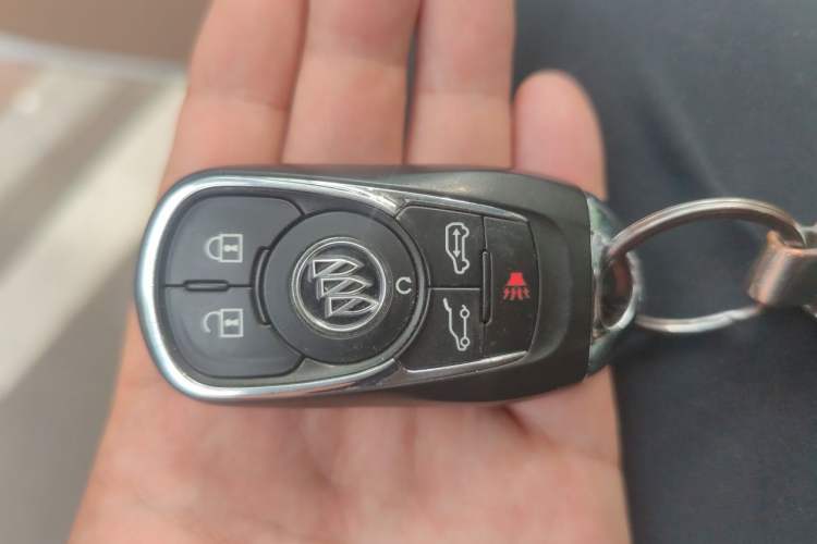 Used Buick GL8 2018 ES 28T Luxury Model China VI Standard Vehicle Key