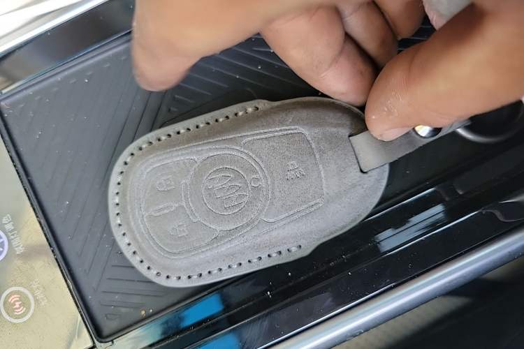 Used Buick GL8 2018 ES 28T Comfort Model China VI Standard Vehicle Key