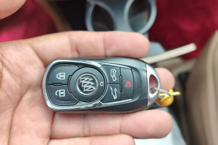 Used Buick GL8 2018 ES 28T Flagship Model China VI Standard Vehicle Key