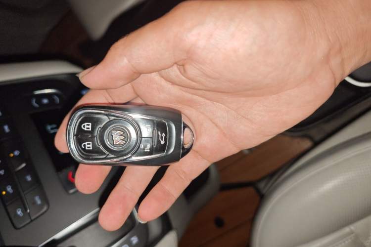 Used Buick GL8 2018 ES 28T Comfort Model China VI Standard Vehicle Key