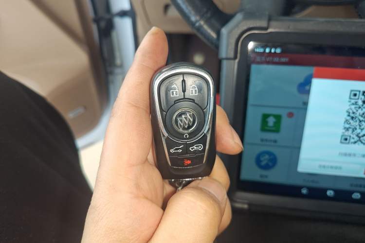 Used Buick GL8 2018 ES 28T Flagship Model China VI Standard Vehicle Key