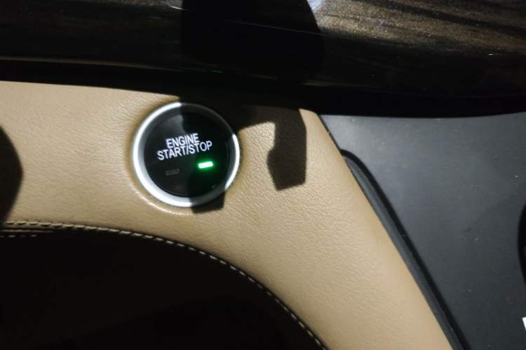 Used Buick GL8 2018 ES 28T Premium Model China VI Standard Vehicle Key