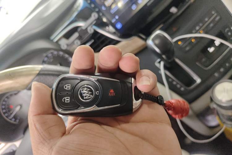 Used Buick GL8 2018 ES 28T Comfort Model China VI Standard Vehicle Key