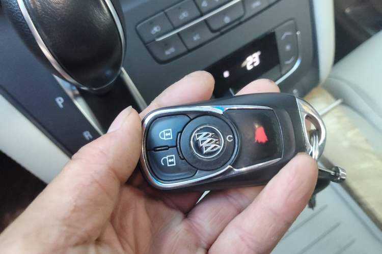 Used Buick GL8 2018 ES 28T Comfort Model China VI Standard Vehicle Key