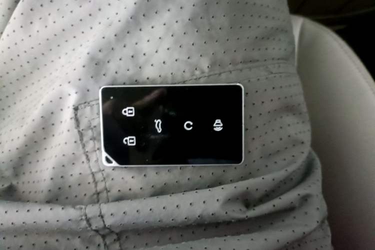 Used Buick GL8 2018 28T Luxury Model China VI Standard Vehicle Key