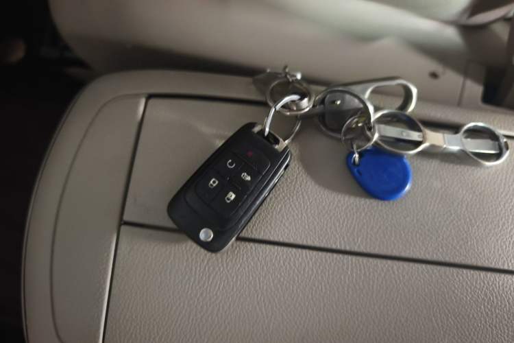 Used Buick GL8 2018 28T Luxury Model China VI Standard Vehicle Key