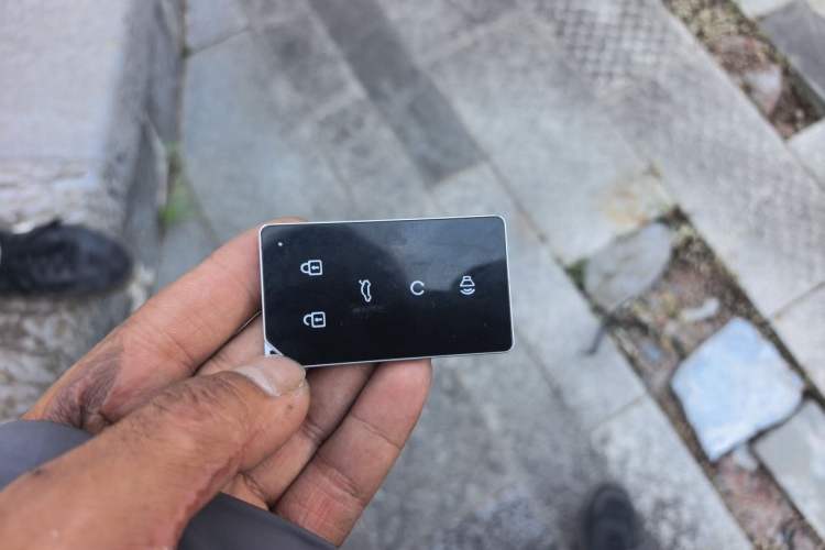Used Buick GL8 2018 28T Luxury Model China VI Standard Vehicle Key