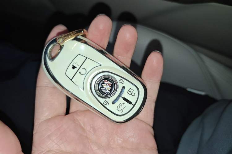 Used Buick GL8 2018 ES 28T Comfort Model China VI Standard Vehicle Key