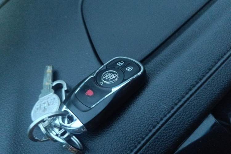 Used Buick GL8 2018 ES 28T Comfort Model China VI Standard Vehicle Key