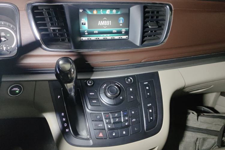 Used Buick GL8 2018 28T Prestige Version China VI Standard Audio And AC Panel