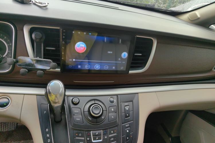 Used Buick GL8 2018 28T Luxury Model China VI Standard Audio And AC Panel
