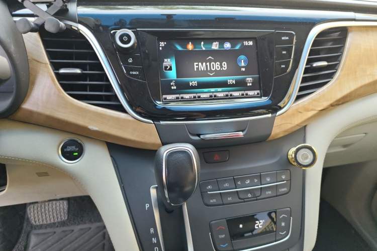 Used Buick GL8 2018 ES 28T Comfort Model China VI Standard Audio And AC Panel