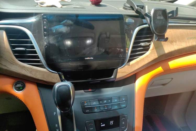 Used Buick GL8 2018 ES 28T Comfort Model China VI Standard Audio And AC Panel