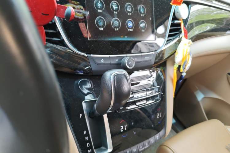 Used Buick GL8 2018 ES 28T Luxury Model China VI Standard Audio And AC Panel