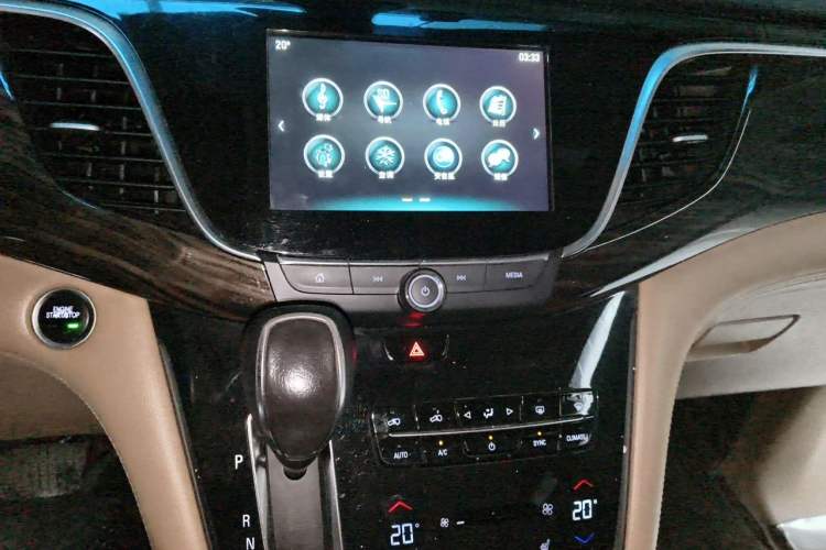 Used Buick GL8 2018 ES 28T Luxury Model China VI Standard Audio And AC Panel