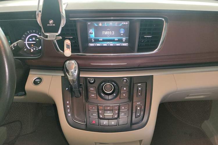 Used Buick GL8 2018 28T Prestige Version China VI Standard Audio And AC Panel