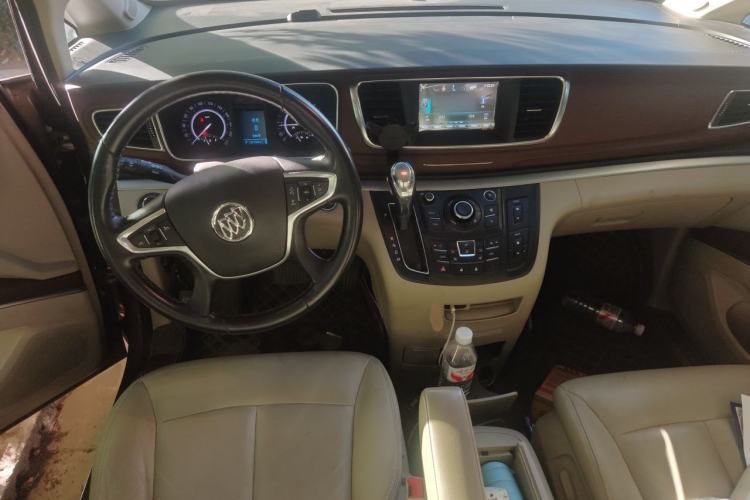 Used Buick GL8 2018 28T Prestige Version China VI Standard Center Console