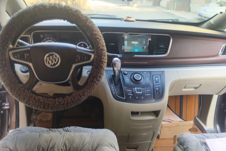 Used Buick GL8 2018 28T Luxury Model China VI Standard Center Console