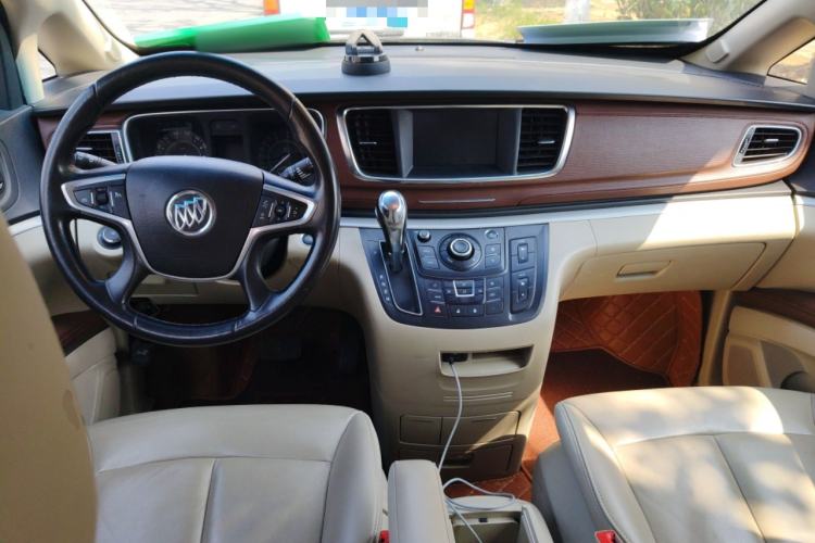 Used Buick GL8 2018 28T Luxury Model China VI Standard Center Console