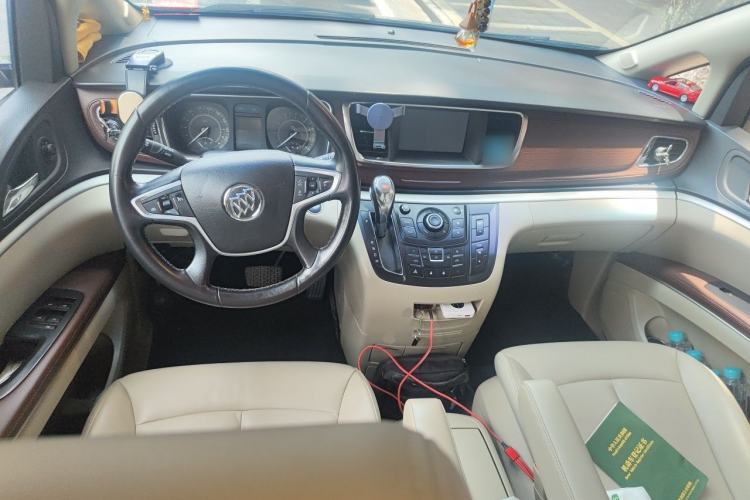 Used Buick GL8 2018 28T Luxury Model China VI Standard Center Console