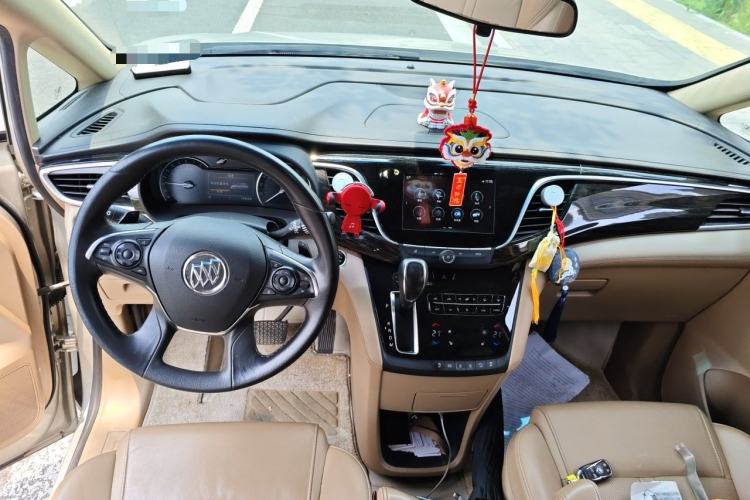 Used Buick GL8 2018 ES 28T Luxury Model China VI Standard Center Console