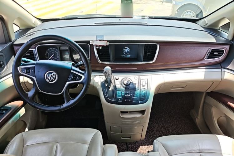 Used Buick GL8 2018 28T Luxury Model China VI Standard Center Console