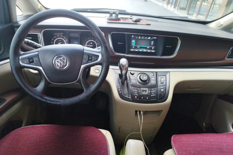 Used Buick GL8 2018 28T Luxury Model China VI Standard Center Console