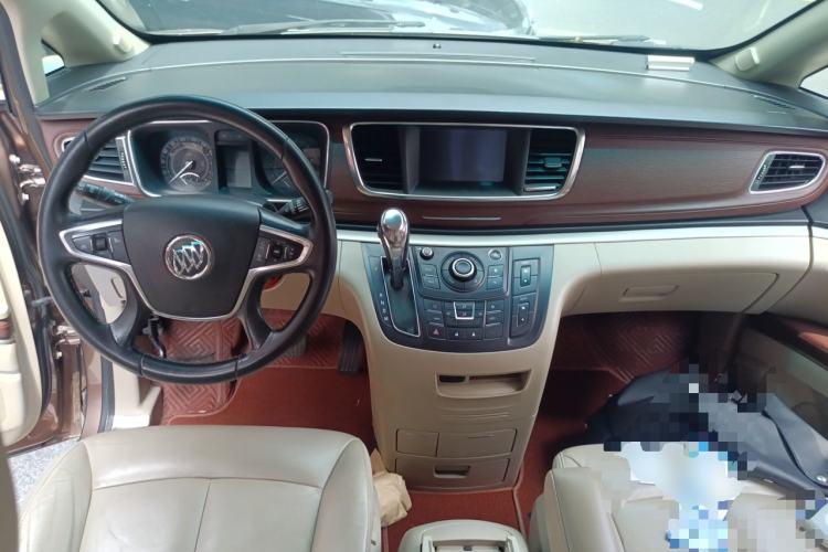 Used Buick GL8 2018 28T Luxury Model China VI Standard Center Console