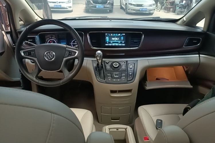 Used Buick GL8 2018 28T Luxury Model China VI Standard Center Console