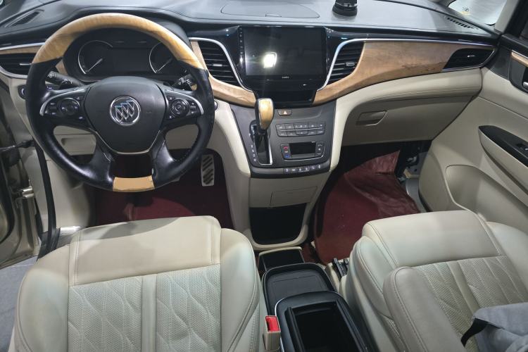 Used Buick GL8 2018 ES 28T Comfort Model China VI Standard Center Console
