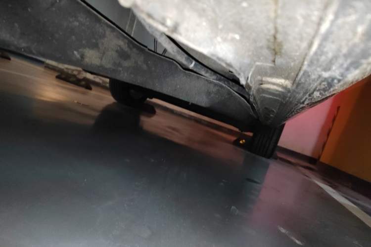 Used Buick GL8 2018 28T Luxury Model China VI Standard Chassis Front Left
