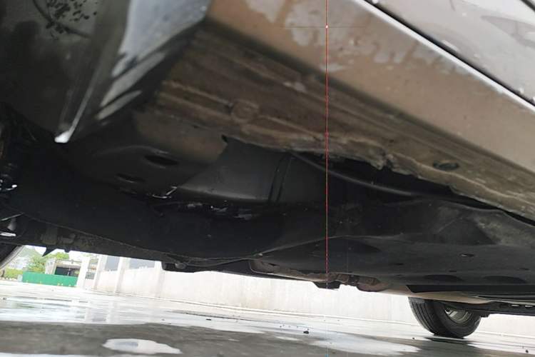 Used Buick GL8 2018 28T Luxury Model China VI Standard Chassis Front Left