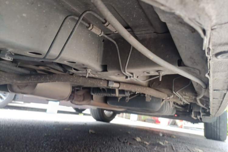 Used Buick GL8 2018 28T Luxury Model China VI Standard Chassis Front Left