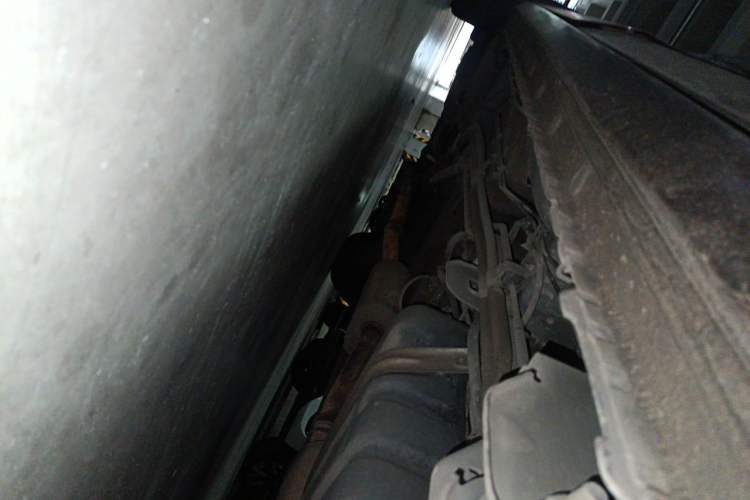 Used Buick GL8 2018 28T Comfort Model China VI Standard Chassis Front Right