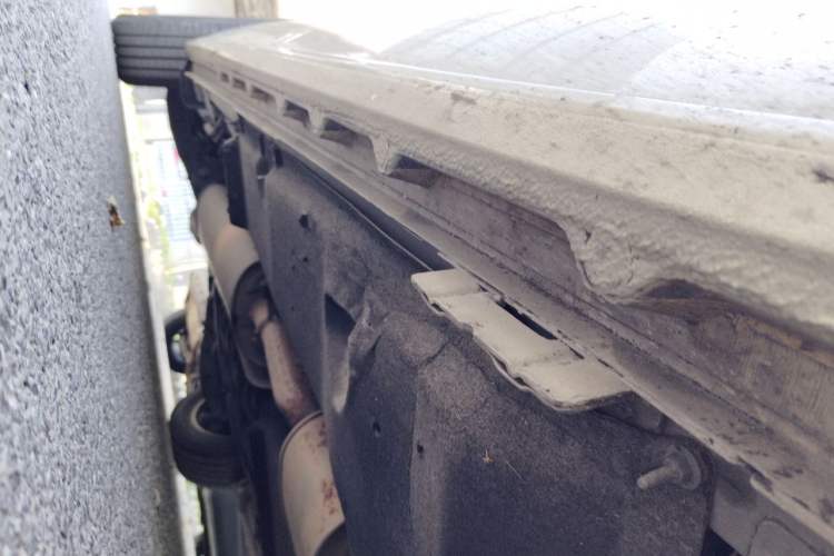 Used Buick GL8 2018 ES 28T Comfort Model China VI Standard Chassis Front Right