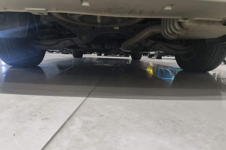 Used Buick GL8 2018 ES 28T Luxury Model China VI Standard Chassis Rear