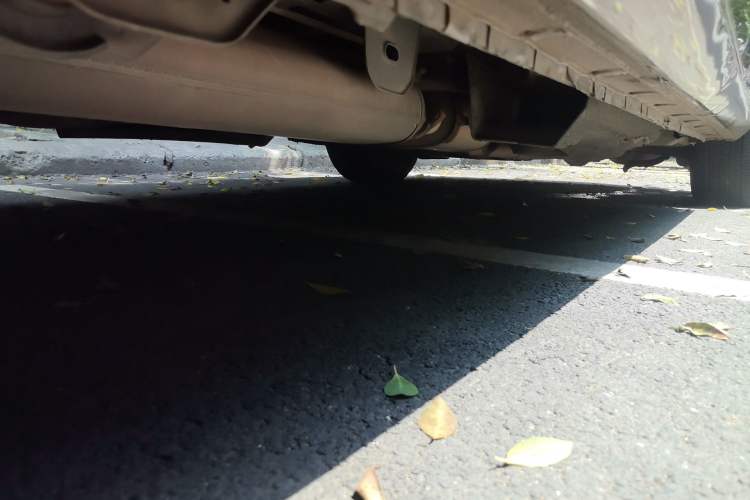 Used Buick GL8 2018 28T Luxury Model China VI Standard Chassis Rear Right