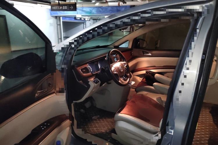 Used Buick GL8 2018 28T Luxury Model China VI Standard Driver Seat