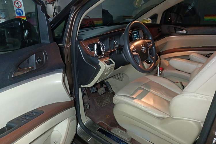 Used Buick GL8 2018 28T Comfort Model China VI Standard Driver Seat