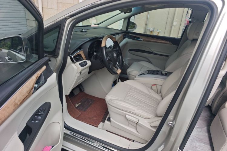 Used Buick GL8 2018 ES 28T Comfort Model China VI Standard Driver Seat