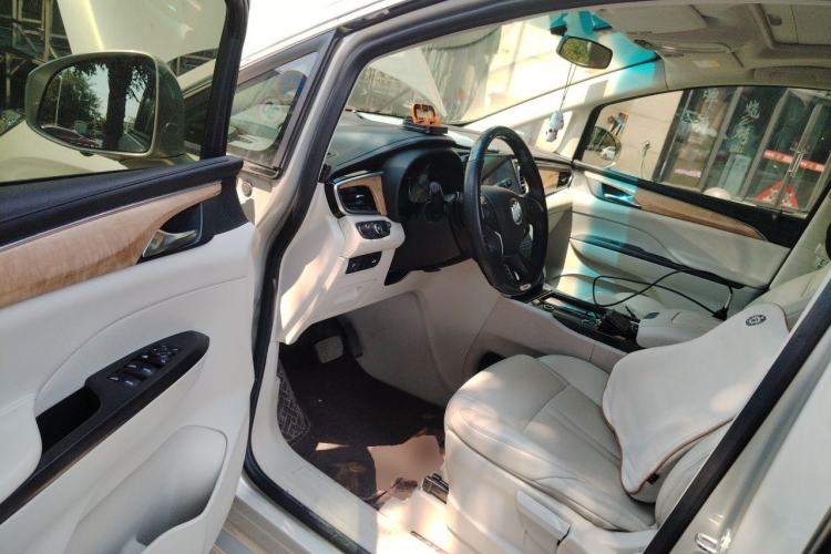 Used Buick GL8 2018 ES 28T Comfort Model China VI Standard Driver Seat