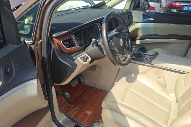 Used Buick GL8 2018 28T Luxury Model China VI Standard Driver Seat