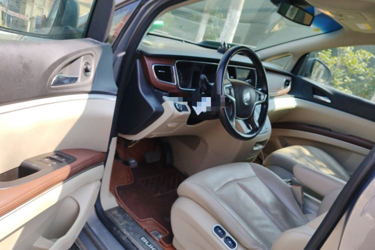 Used Buick GL8 2018 28T Luxury Model China VI Standard Driver Seat
