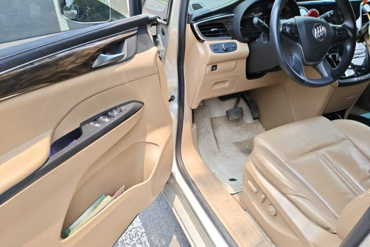 Used Buick GL8 2018 ES 28T Luxury Model China VI Standard Driver Seat