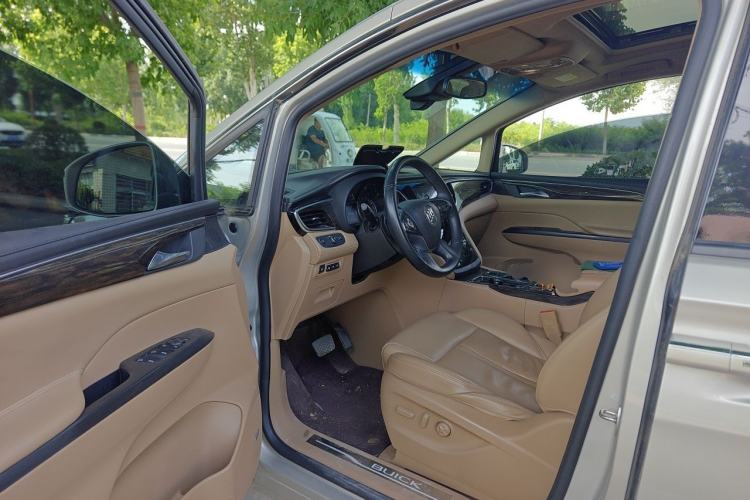 Used Buick GL8 2018 ES 28T Flagship Model China VI Standard Driver Seat