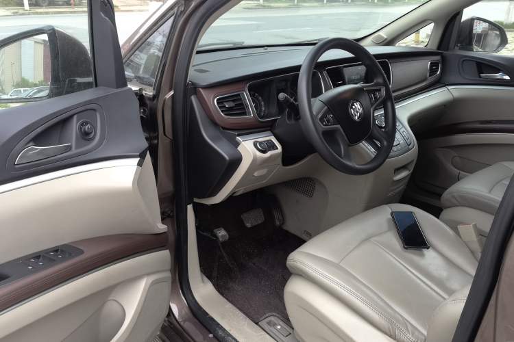 Used Buick GL8 2018 28T Comfort Model China VI Standard Driver Seat