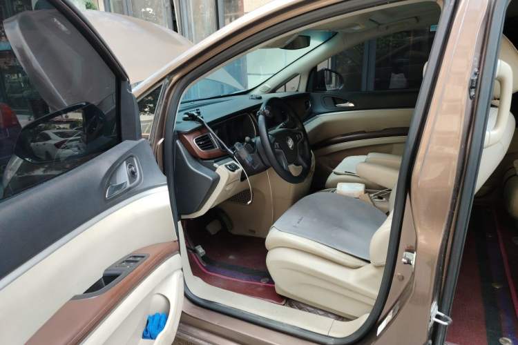 Used Buick GL8 2018 28T Comfort Model China VI Standard Driver Seat