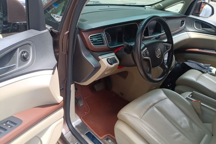 Used Buick GL8 2018 28T Luxury Model China VI Standard Driver Seat