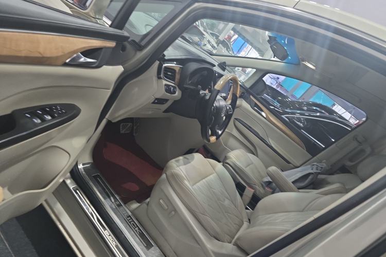 Used Buick GL8 2018 ES 28T Comfort Model China VI Standard Driver Seat